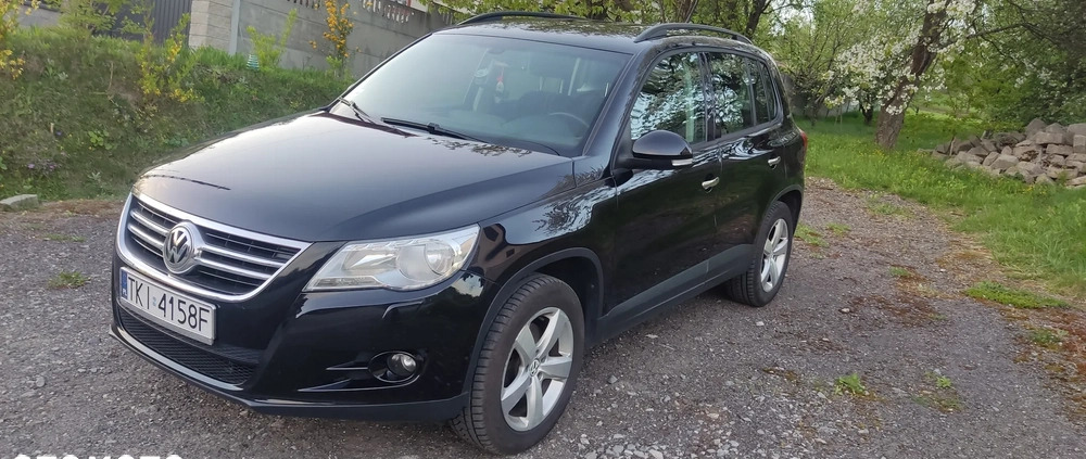 Volkswagen Tiguan cena 40900 przebieg: 222500, rok produkcji 2011 z Bodzentyn małe 211